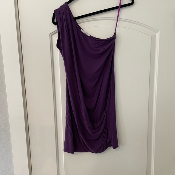 Adorable TIBI one shoulder purple dress - Picture 2 of 8